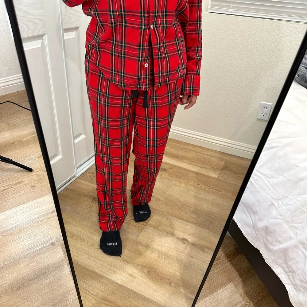 VICTORIA'S SECRET PLAID PAJAMA SET